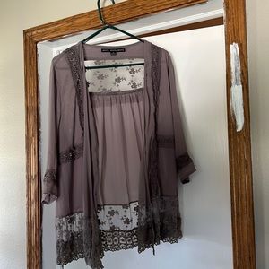 Duster. Only tried on once otherwise never been worn